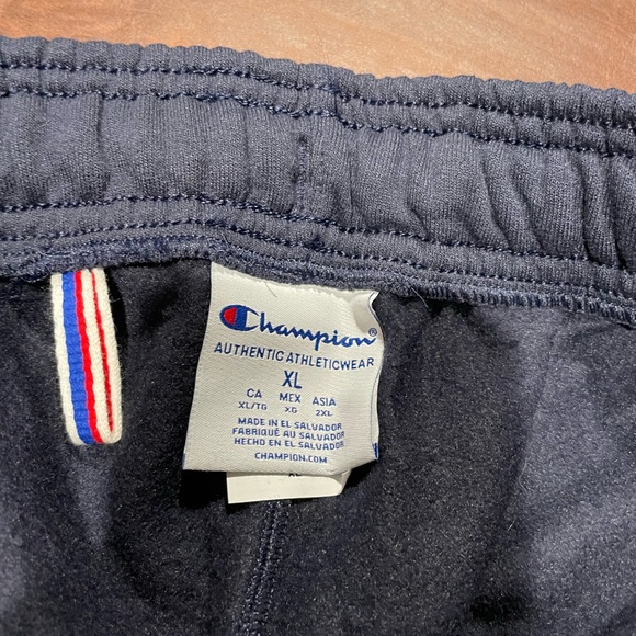 Champion pants - Picture 4 of 4